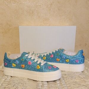 Betsey Johnson NIB 8 Sweetheart Sneakers